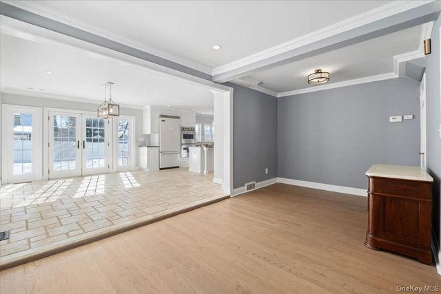 66 Middle Road, Eastchester, NY 10709