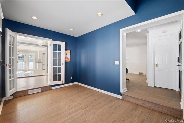 66 Middle Road, Eastchester, NY 10709