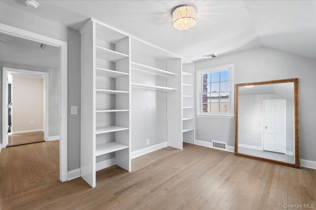 66 Middle Road, Eastchester, NY 10709