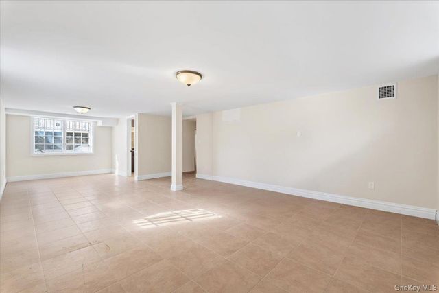 66 Middle Road, Eastchester, NY 10709