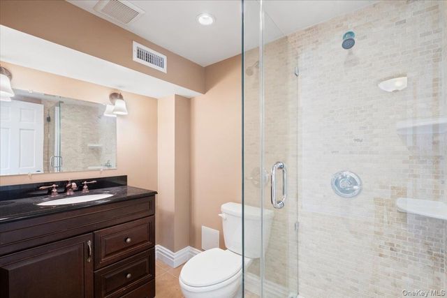 66 Middle Road, Eastchester, NY 10709