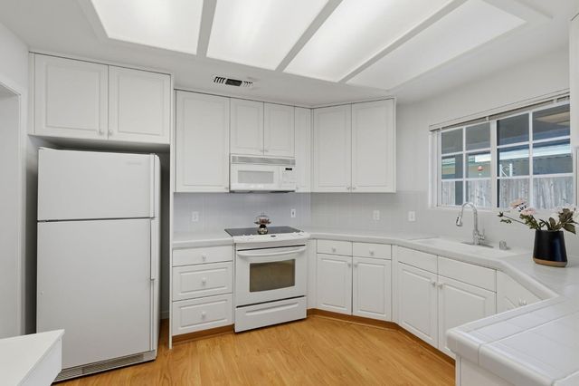 1646 E Morningstar Lane, Fresno, CA 93720