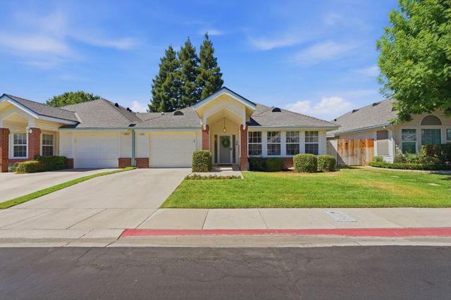 1646 E Morningstar Lane, Fresno, CA 93720