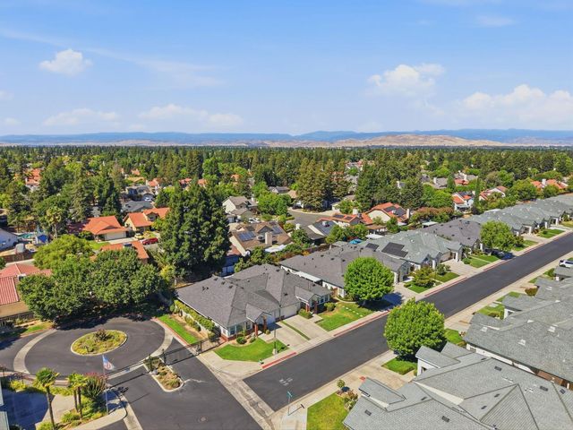 1646 E Morningstar Lane, Fresno, CA 93720