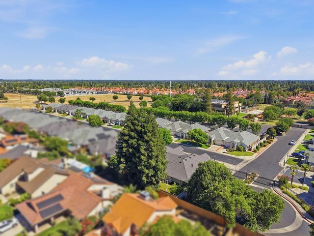 1646 E Morningstar Lane, Fresno, CA 93720