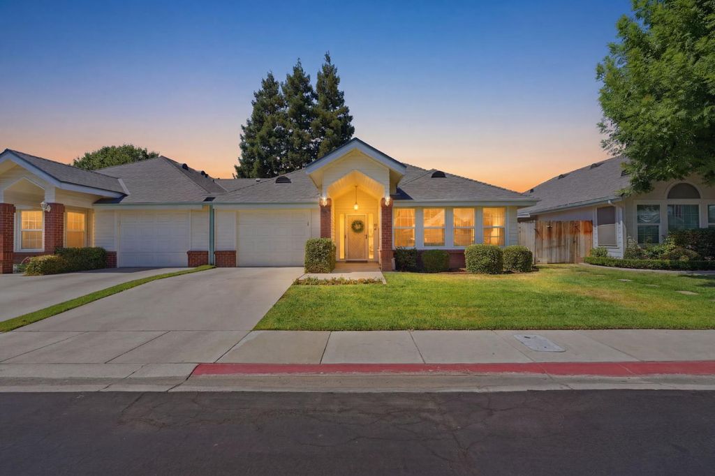 1646 E Morningstar Lane, Fresno, CA 93720