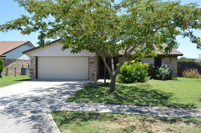 1404 Rob LN, Copperas Cove, TX 76522