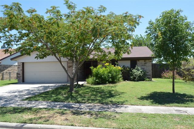 1404 Rob LN, Copperas Cove, TX 76522