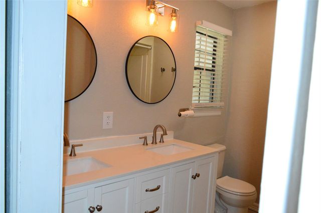 1404 Rob LN, Copperas Cove, TX 76522