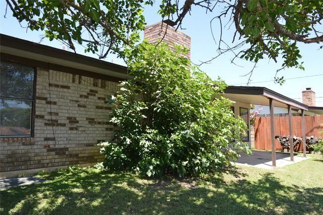 1404 Rob LN, Copperas Cove, TX 76522