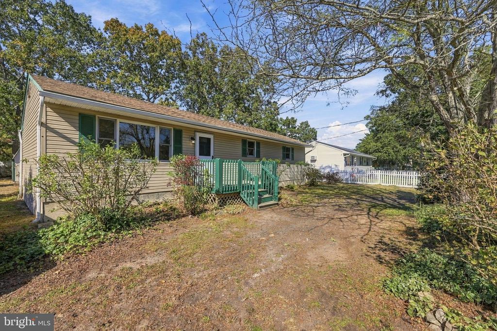 13 WINNEBAGO TRL, BROWNS MILLS, NJ 08015 — photo 2