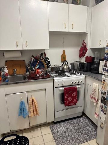 411 E 53rd St Apt 1D, New York City, NY 10022
