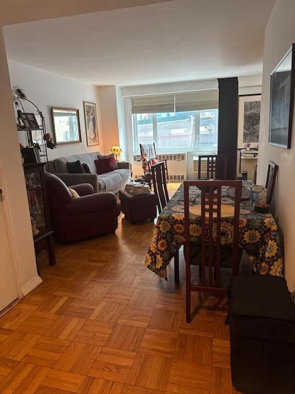 411 E 53rd St Apt 1D, New York City, NY 10022