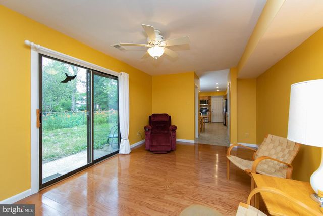 18 LANTERN LN, Cherry Hill, NJ 08002