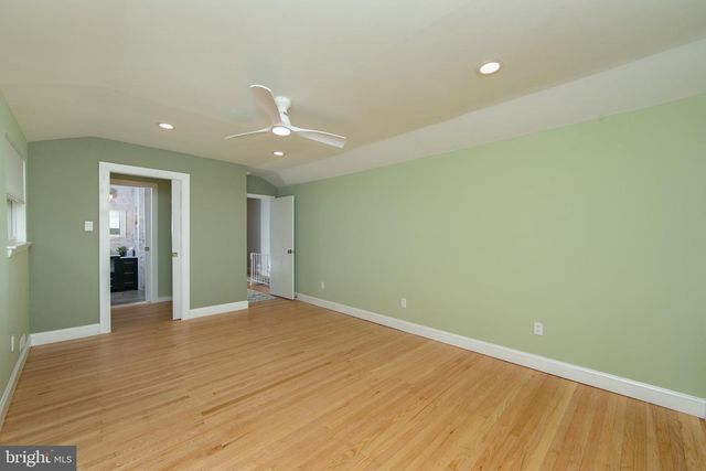 18 LANTERN LN, Cherry Hill, NJ 08002