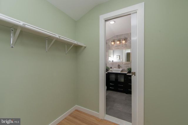 18 LANTERN LN, Cherry Hill, NJ 08002