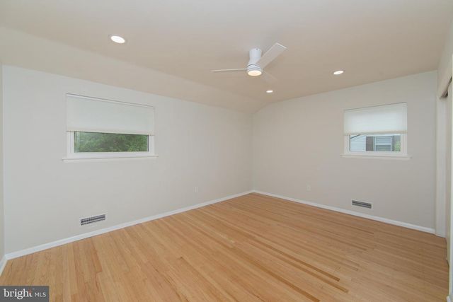 18 LANTERN LN, Cherry Hill, NJ 08002