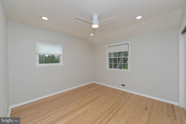 18 LANTERN LN, Cherry Hill, NJ 08002