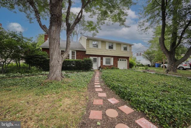 18 LANTERN LN, Cherry Hill, NJ 08002