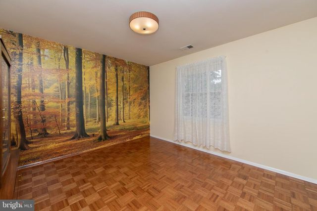 18 LANTERN LN, Cherry Hill, NJ 08002