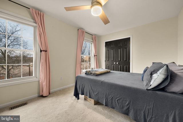 1636 S TAYLOR ST, Arlington, VA 22204