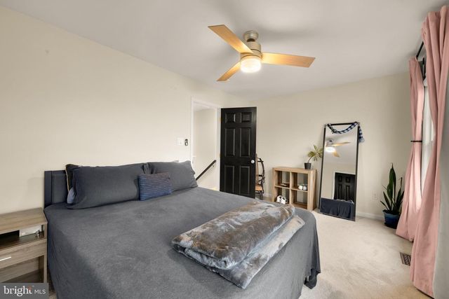 1636 S TAYLOR ST, Arlington, VA 22204