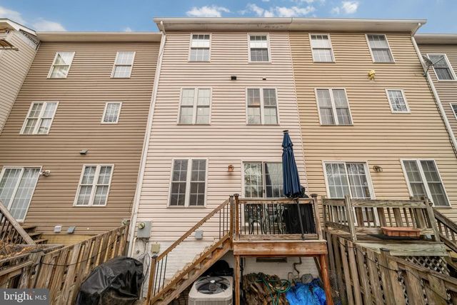 1636 S TAYLOR ST, Arlington, VA 22204