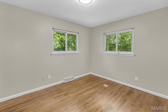 3368 Suncrest Avenue, St Louis, MO 63114