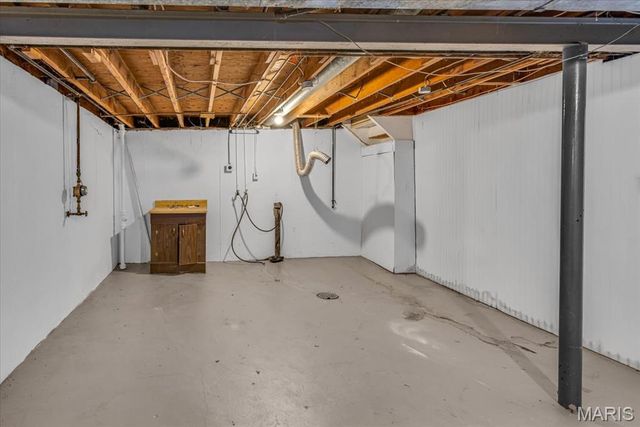 3368 Suncrest Avenue, St Louis, MO 63114