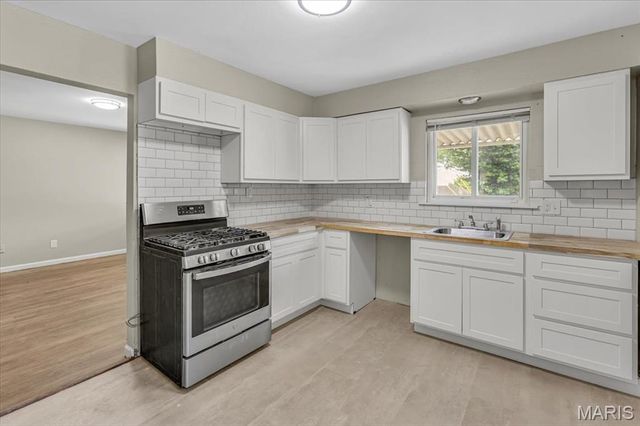 3368 Suncrest Avenue, St Louis, MO 63114