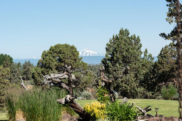 4101 NW 21st Street, Redmond, OR 97756