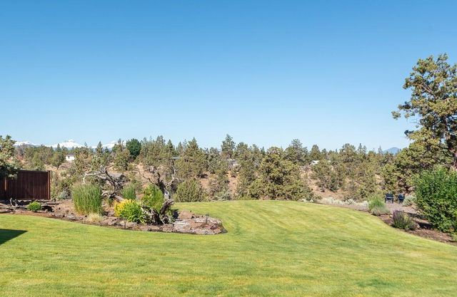 4101 NW 21st Street, Redmond, OR 97756