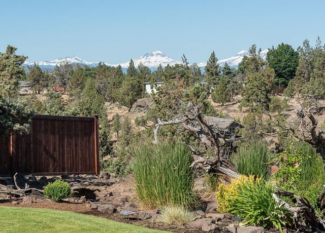 4101 NW 21st Street, Redmond, OR 97756