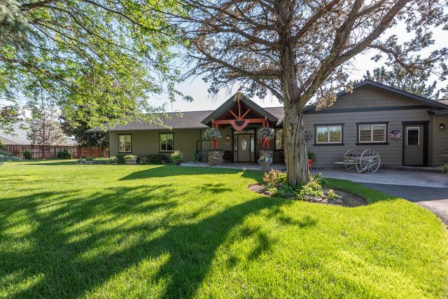 4101 NW 21st Street, Redmond, OR 97756