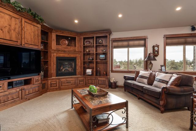 4101 NW 21st Street, Redmond, OR 97756