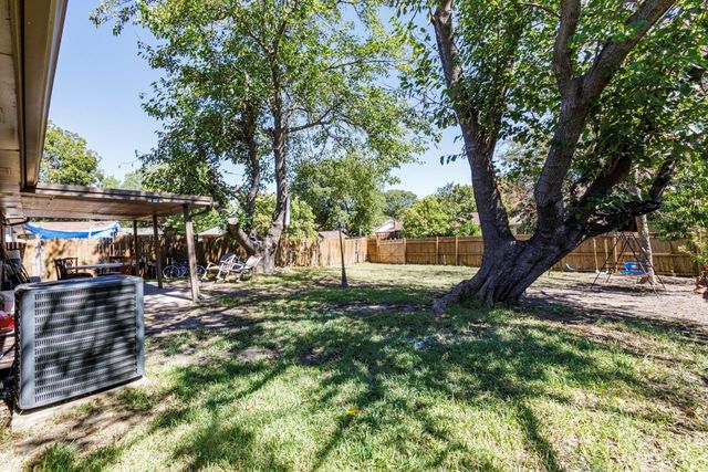 226 Springbranch Drive, Garland, TX 75043