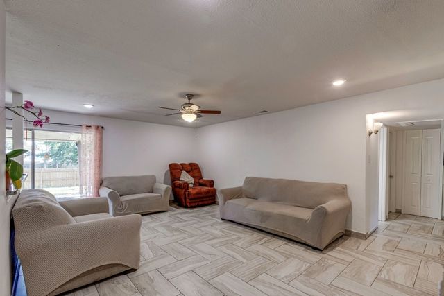 226 Springbranch Drive, Garland, TX 75043