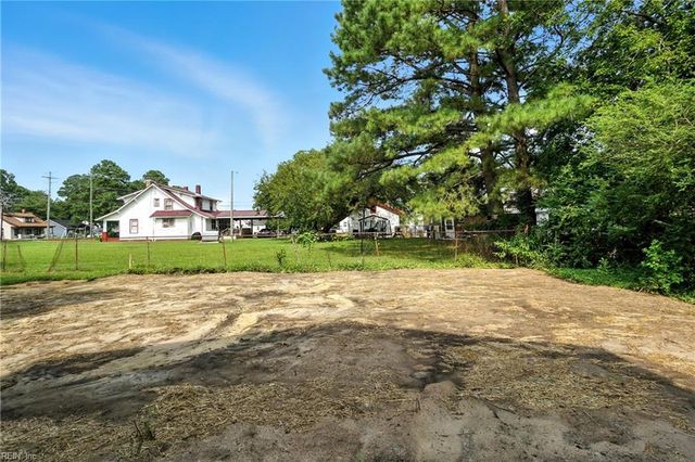 107 Britt ST, Franklin, VA 23851
