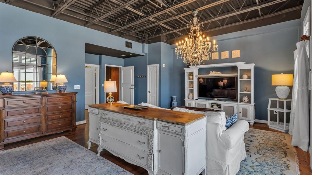 Image 13 of property listing at 125 N KENTUCKY AVENUE 501 & 503, Lakeland, FL 33801