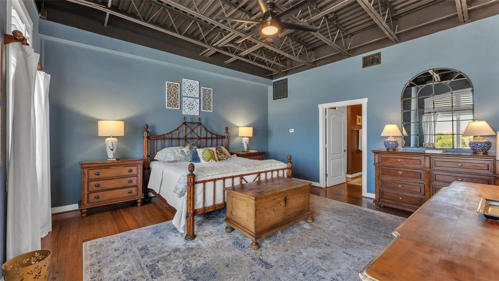 Image 15 of property listing at 125 N KENTUCKY AVENUE 501 & 503, Lakeland, FL 33801