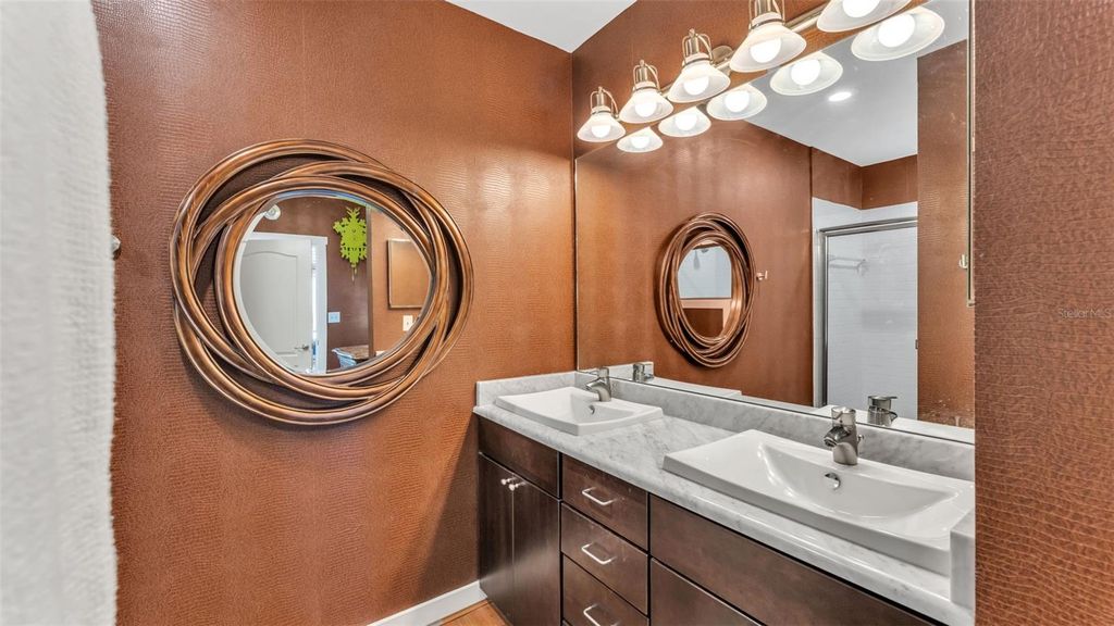 Image 19 of property listing at 125 N KENTUCKY AVENUE 501 & 503, Lakeland, FL 33801