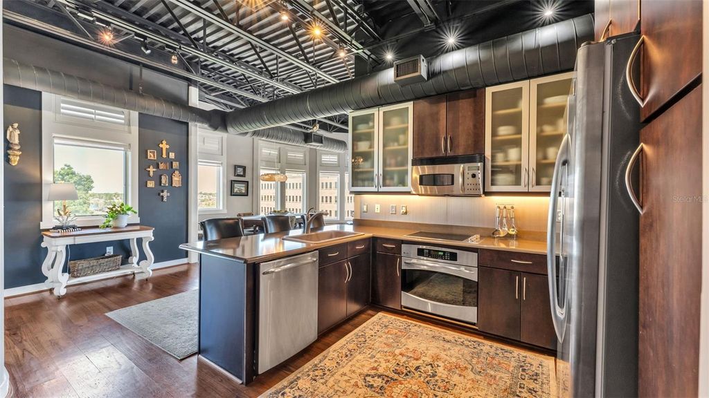 Image 24 of property listing at 125 N KENTUCKY AVENUE 501 & 503, Lakeland, FL 33801