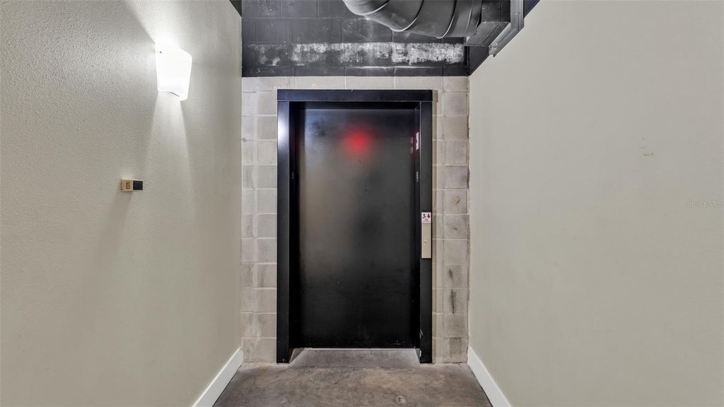 Image 5 of property listing at 125 N KENTUCKY AVENUE 501 & 503, Lakeland, FL 33801