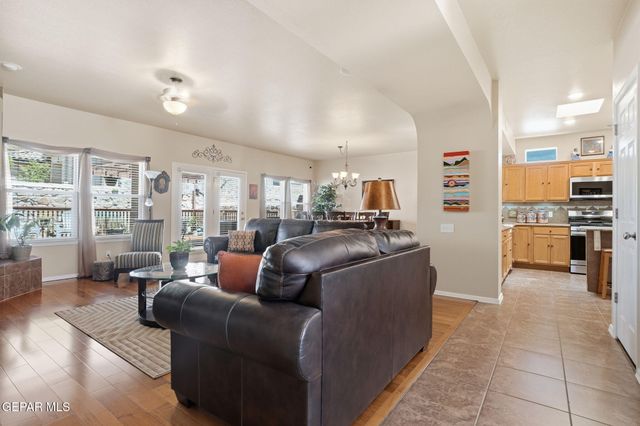 7347 BLACK MESA Drive, El Paso, TX 79911