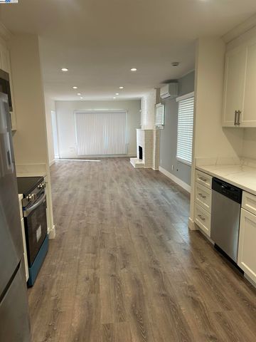 7808 Weld St, Oakland, CA 94621