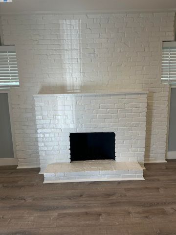 7808 Weld St, Oakland, CA 94621