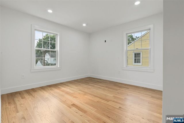 24 Ryder Road, Fair Lawn, NJ 07410