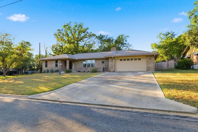 118 Timber Ln Lane, Kerrville, TX 78028