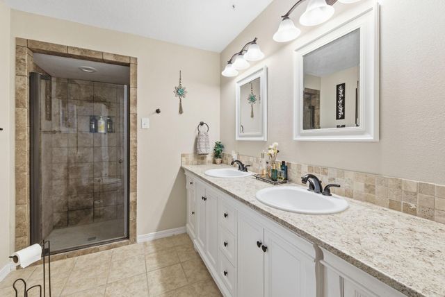 118 Timber Ln Lane, Kerrville, TX 78028