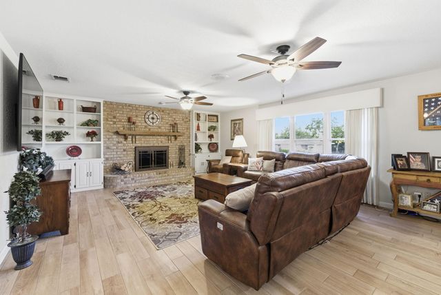 118 Timber Ln Lane, Kerrville, TX 78028